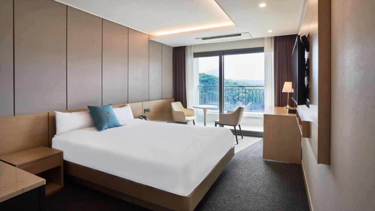 Chuncheon Eston Hotel Exterior photo