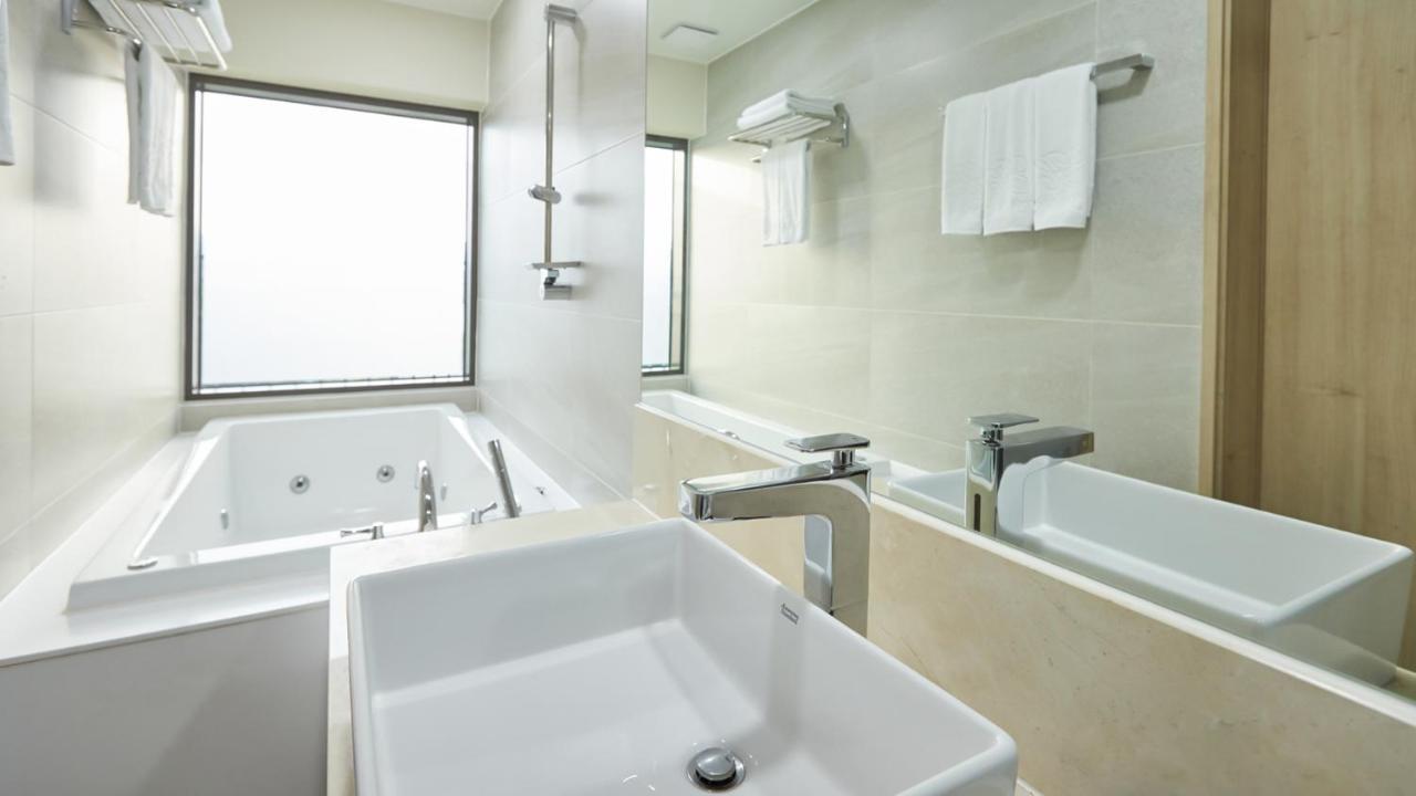 Chuncheon Eston Hotel Exterior photo