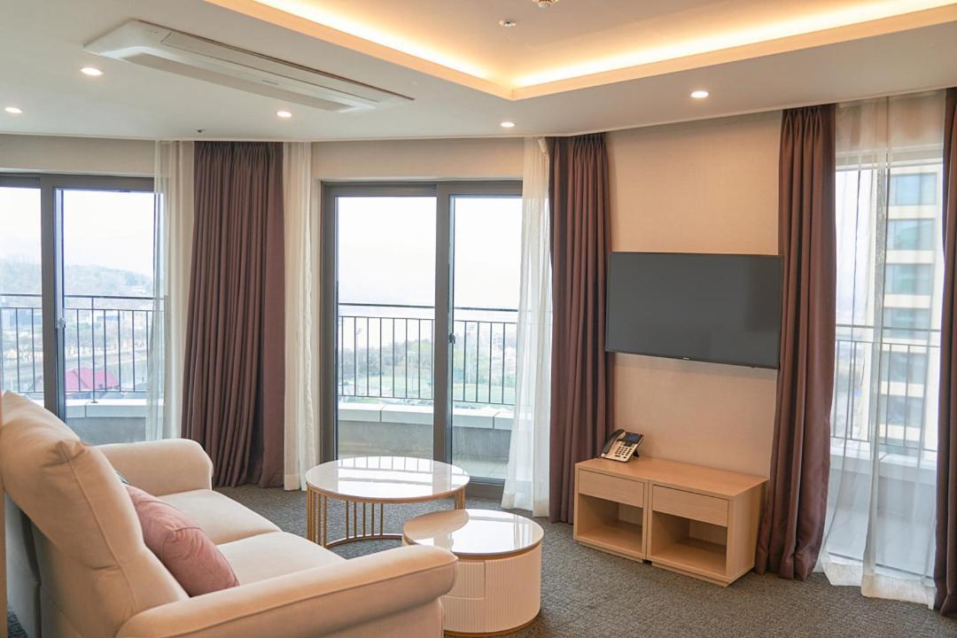 Chuncheon Eston Hotel Exterior photo